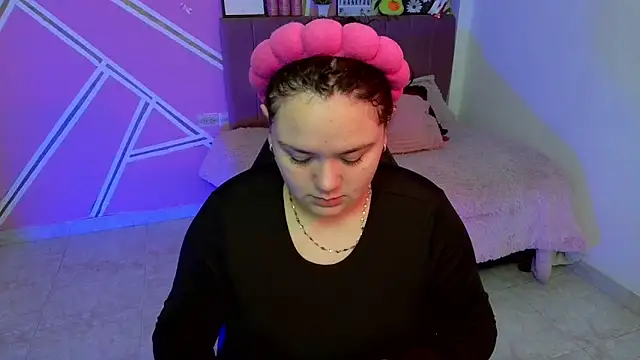 Snapshot of koning_moretti chatting on 06.19.26 koning moretti online show from 06.19.26