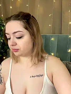 Snapshot of KellyMoors chatting on 10.20.25 KellyMoors online show from 10.20.25