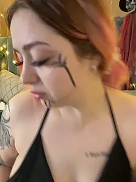 Snapshot of KellyMoors chatting on 10.31.25 KellyMoors online show from 10.31.25