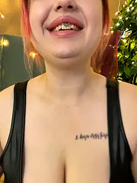 Snapshot of KellyMoors chatting on 11.01.25 KellyMoors online show from 11.01.25