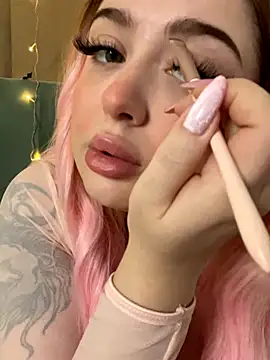 Snapshot of KellyMoors chatting on 11.08.25 KellyMoors online show from 11.08.25