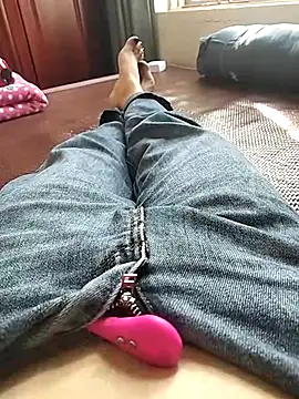 Lili 2love online show from 10.16.25