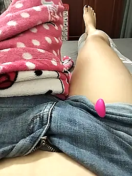 Lili 2love online show from 10.24.25