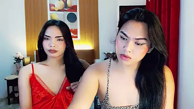 Snapshot of fallinLunaxX chatting on 10.19.25 fallinLunaxX online show from 10.19.25