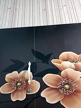 Snapshot of tulip-bae chatting on 10.06.25 tulip-bae online show from 10.06.25