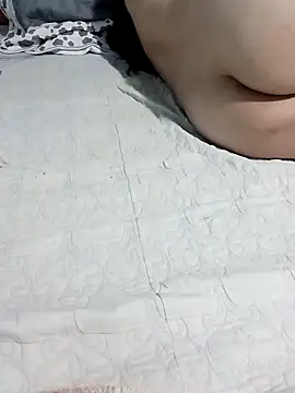 Snapshot of tulip-bae chatting on 10.07.25 tulip-bae online show from 10.07.25