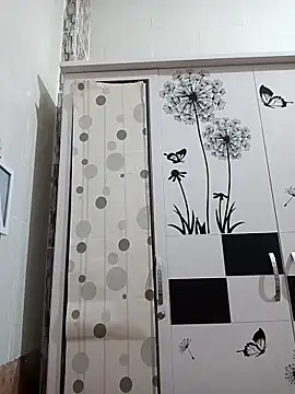 Snapshot of tulip-bae chatting on 11.05.25 tulip-bae online show from 11.05.25