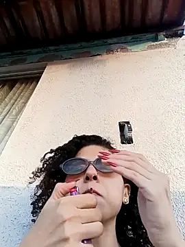 Snapshot of Larissinhamm chatting on 11.01.25 Larissinhamm online show from 11.01.25