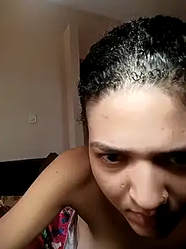 Snapshot of Larissinhamm chatting on 11.02.25 Larissinhamm online show from 11.02.25