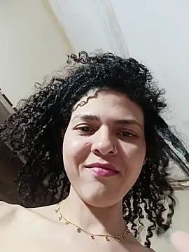 Snapshot of Larissinhamm chatting on 11.12.25 Larissinhamm online show from 11.12.25