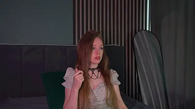 Snapshot of KathyStewart chatting on 10.04.25 KathyStewart online show from 10.04.25