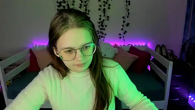 shy elina01 online show from 10.24.25