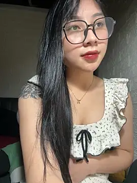 Linh5790 online show from 10.16.25