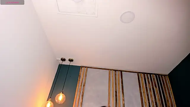 Snapshot of Ana_coral chatting on 11.10.25 Ana coral online show from 11.10.25