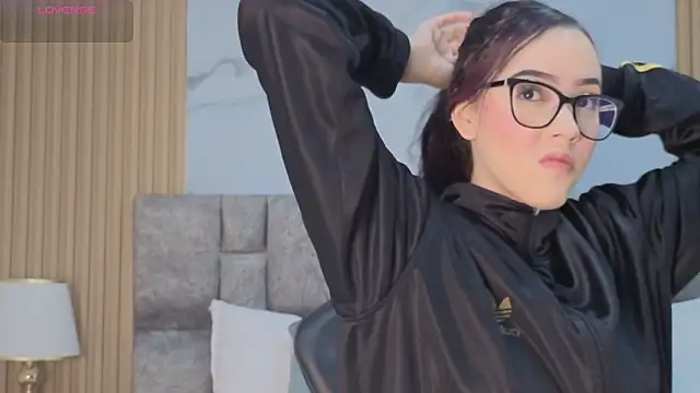 Snapshot of angel__kiss chatting on 02.01.26 angel kiss online show from 02.01.26