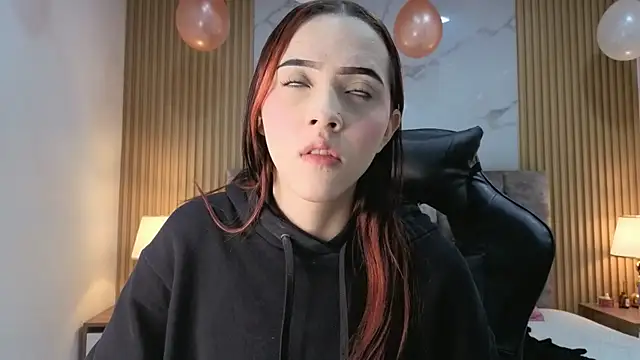 Snapshot of angel__kiss chatting on 02.28.26 angel kiss online show from 02.28.26