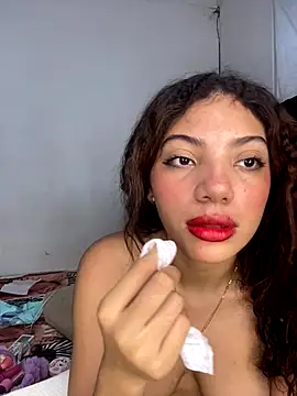 Azza  Slimene online show from 10.02.25