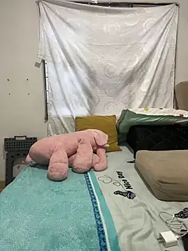 Snapshot of Azza__Slimene chatting on 10.24.25 Azza Slimene online show from 10.24.25