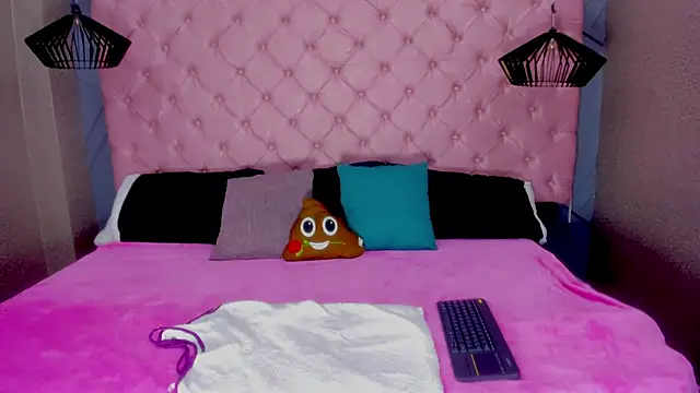 Cloe-Naughty online show from 10.02.25