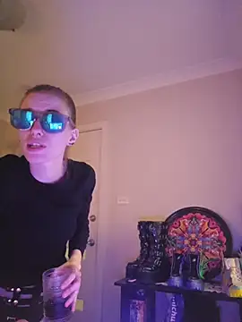 Snapshot of lonely_Cosplay_chick chatting on 11.05.25 lonely Cosplay chick online show from 11.05.25