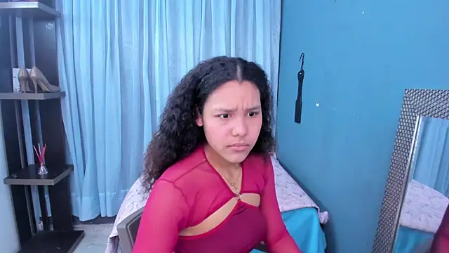 Snapshot of AriaVega chatting on 10.08.25 AriaVega online show from 10.08.25