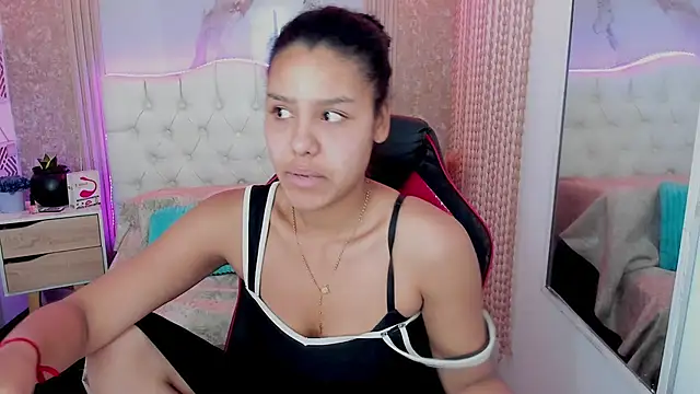 Snapshot of AriaVega chatting on 03.01.26 AriaVega online show from 03.01.26