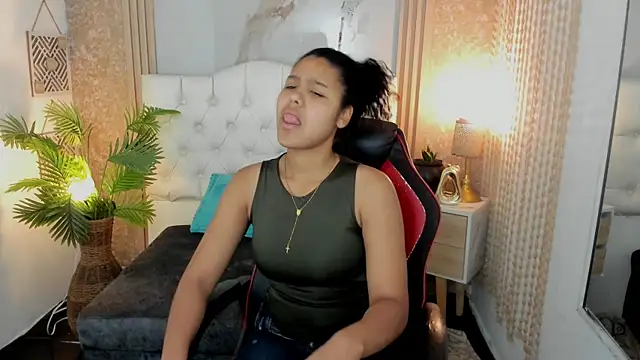 AriaVega online show from 04.14.26