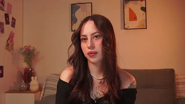 Snapshot of formoneyes chatting on 11.17.25 formoneyes online show from 11.17.25