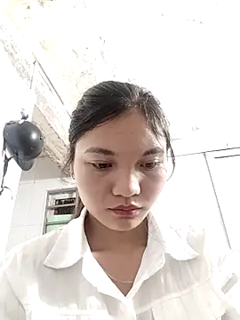 Snapshot of Mit-thi123 chatting on 10.27.25 Mit-thi123 online show from 10.27.25