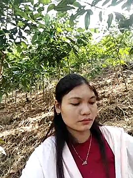 Snapshot of Mit-thi123 chatting on 10.29.25 Mit-thi123 online show from 10.29.25