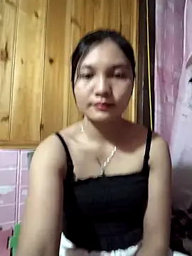 Snapshot of Mit-thi123 chatting on 10.30.25 Mit-thi123 online show from 10.30.25