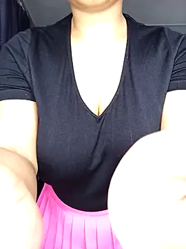 Snapshot of Sultrytits6 chatting on 10.27.25 Sultrytits6 online show from 10.27.25