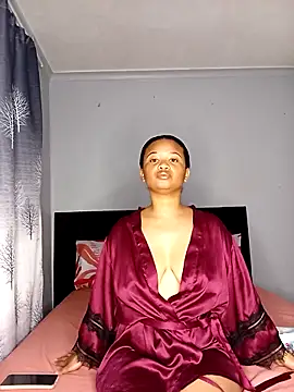 Snapshot of Sultrytits6 chatting on 11.08.25 Sultrytits6 online show from 11.08.25