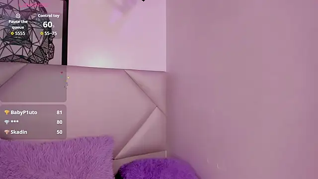 Haiily Baeker online show from 10.10.25