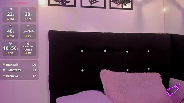 Haiily Baeker online show from 11.05.25