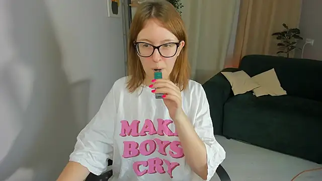 Snapshot of arizzzona chatting on 10.16.25 arizzzona online show from 10.16.25