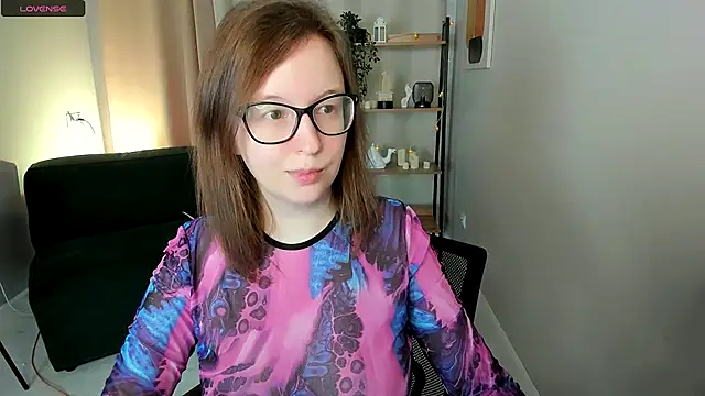 Snapshot of arizzzona chatting on 11.11.25 arizzzona online show from 11.11.25