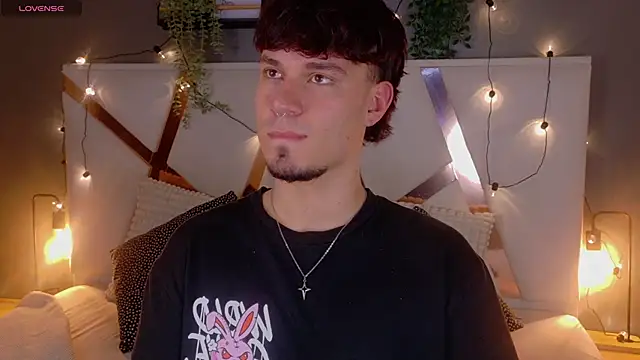 LiamThunder05  online show from 11.21.25