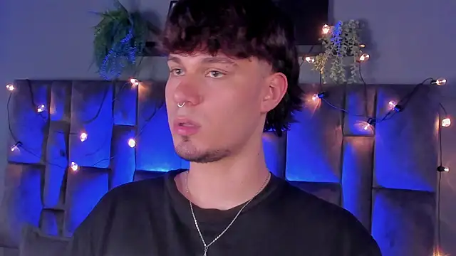 LiamThunder05  online show from 12.17.25