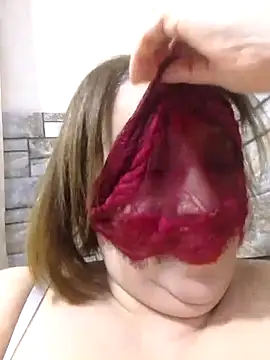 Snapshot of -Sonbola chatting on 10.16.25 -Sonbola online show from 10.16.25