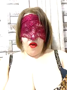 Snapshot of -Sonbola chatting on 11.16.25 -Sonbola online show from 11.16.25