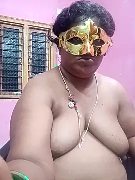 Snapshot of supcpl chatting on 10.28.25 supcpl online show from 10.28.25