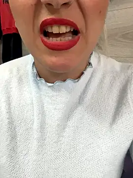 Daiana Andra online show from 10.13.25