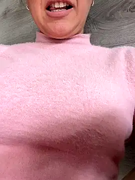 Daiana Andra online show from 11.10.25