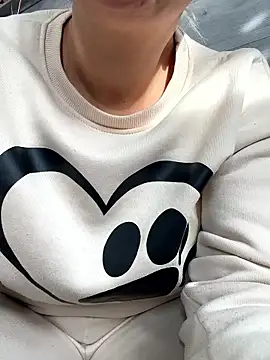 Daiana Andra online show from 12.15.25