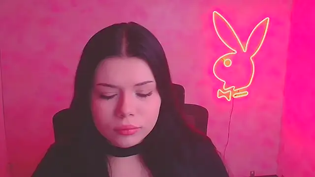 Mona Esty online show from 11.15.25