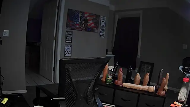 Snapshot of Michigan9000 chatting on 10.23.25 Michigan9000 online show from 10.23.25