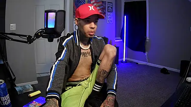 Snapshot of Michigan9000 chatting on 11.15.25 Michigan9000 online show from 11.15.25