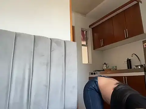 camilita1820 online show from 10.02.25