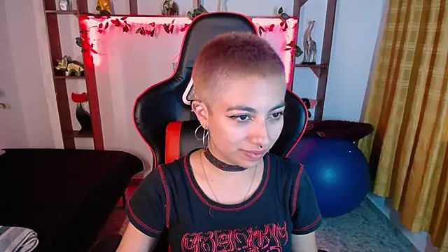 lunarichy22 online show from 11.05.25